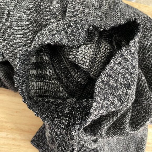 Lululemon Divinity Scarf Poncho Black Heathered Core Medium Grey One Size FS-974 - Picture 8 of 8